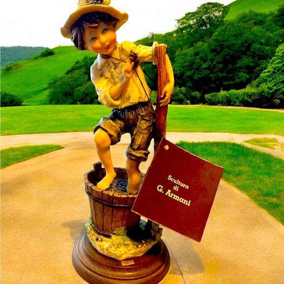 Giuseppe Armani Porcelain Figurine Boy Stomping Grapes Signed - Picture 1 of 6